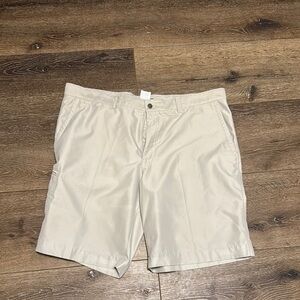 Callaway khaki‎ shorts 38